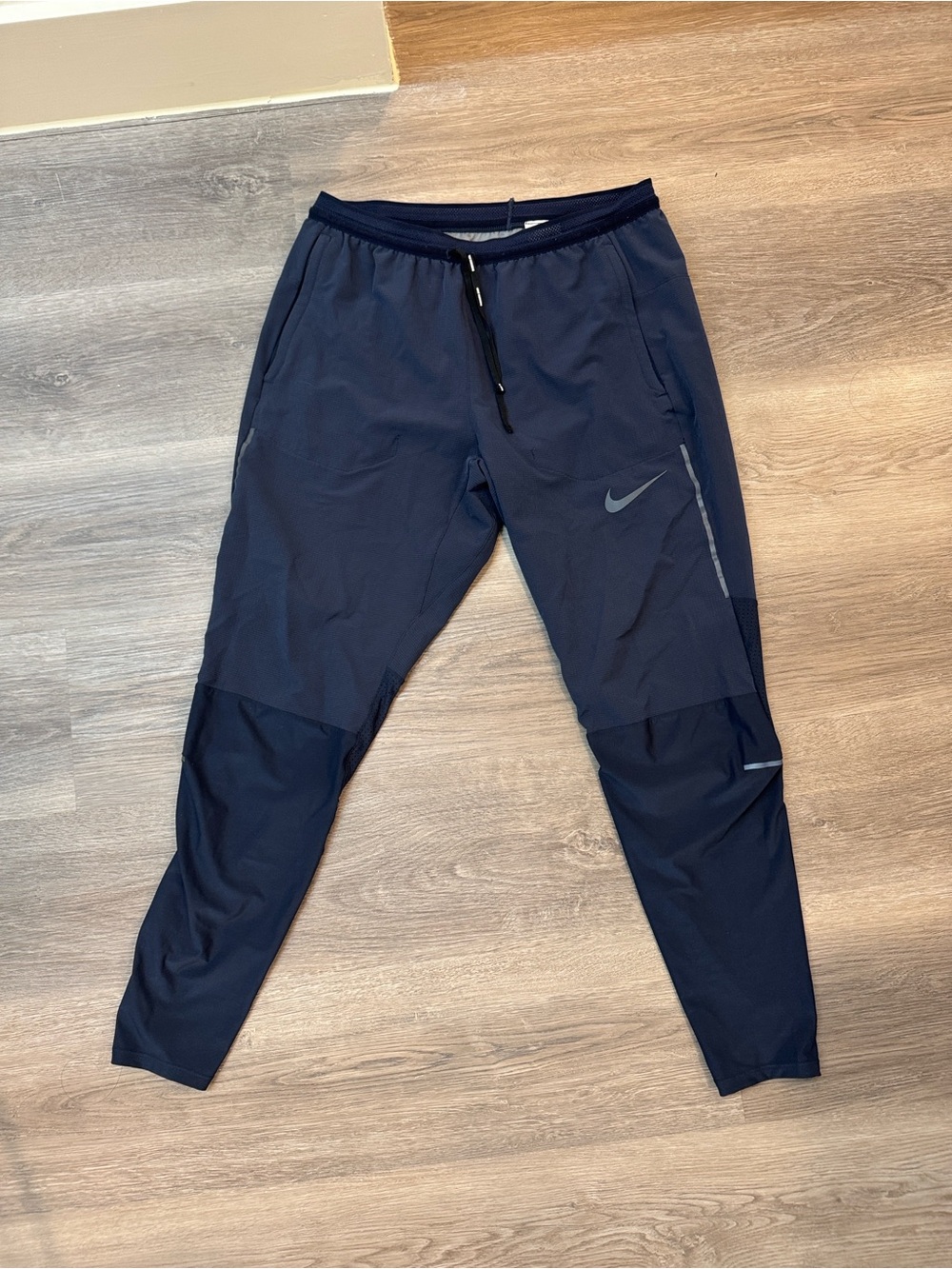 Nike Men’s Sweatpants Joggers - Black & Navy - Picture 4 of 5
